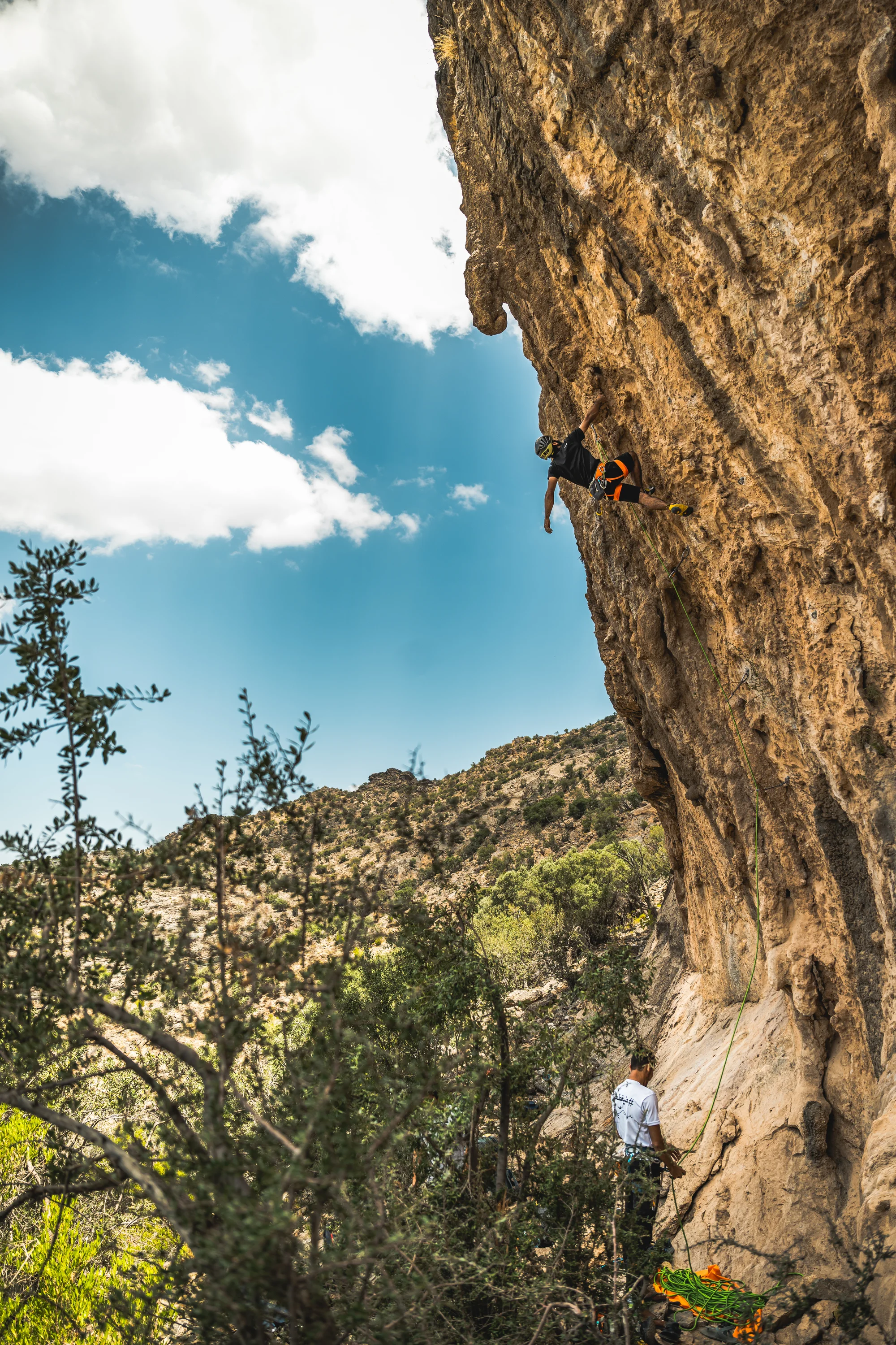 Makhta Jaber — stalactites and tufas off the Al Rustaq–Nizwa road 3